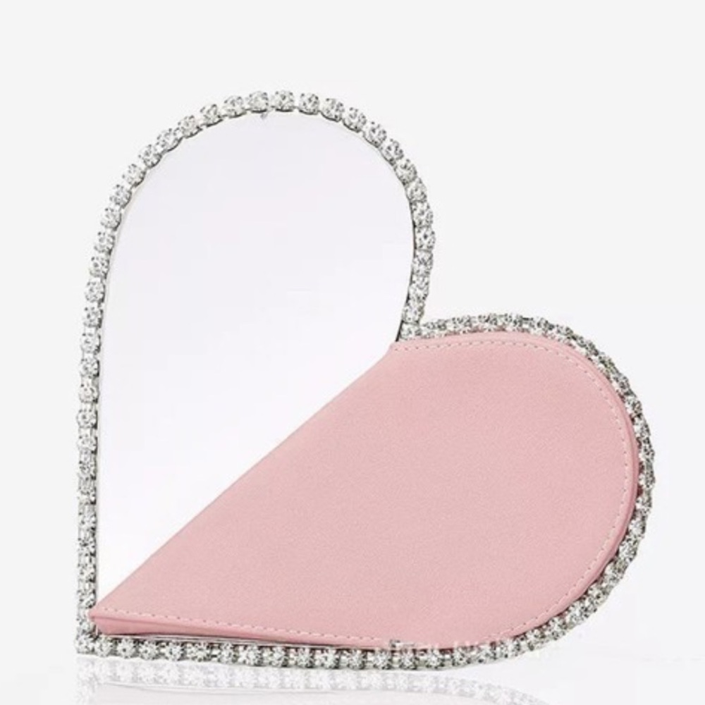 Heart Shiny Clutch - Picture 2 of 2